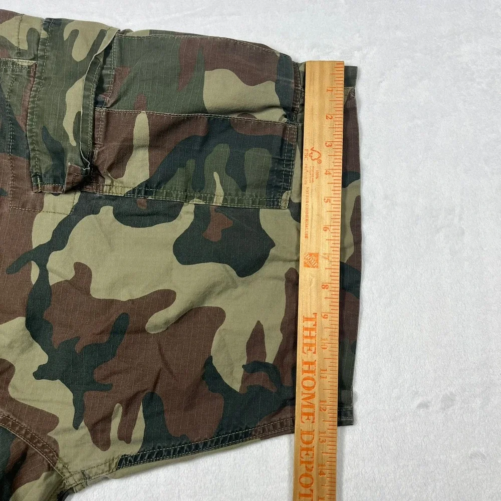 Levi's Camo Ripstop Cargo Shorts Mens 44 Woodland Camouflage Utility 9.5